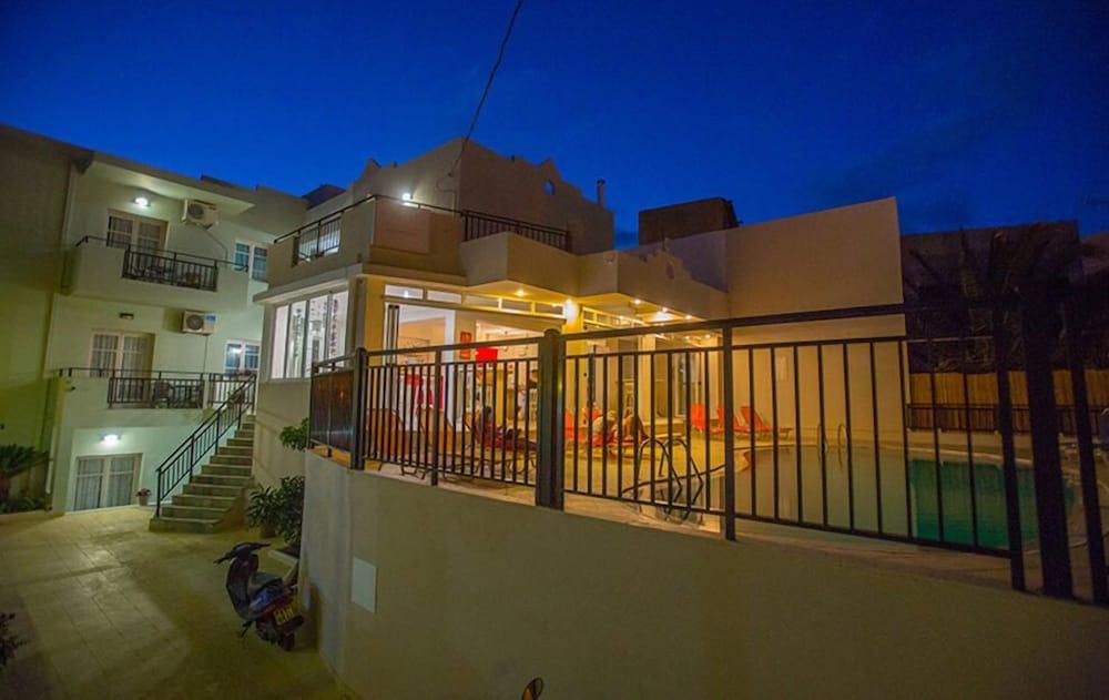 Malia Central Apartments Exterior photo